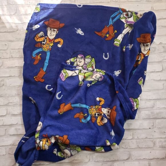 Bundle: Toy Story Plush Horse T-shirt and Book - Picture 4 of 10